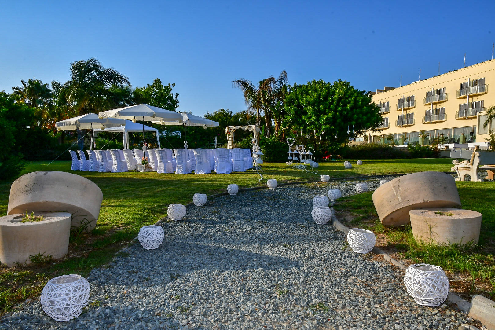 Book your wedding day in E-Hotel Spa & Resort Larnaca